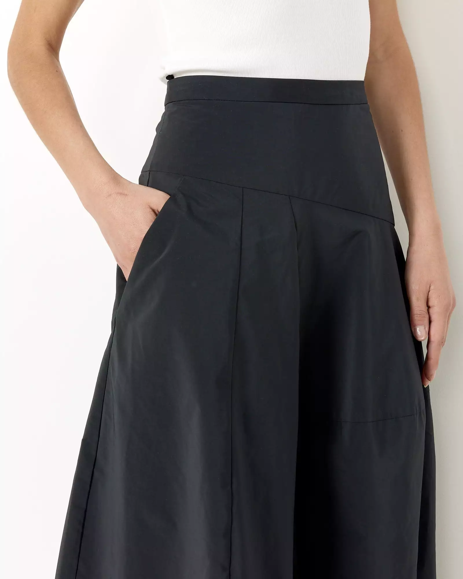 Asymmetrical Balloon Skirt in Black