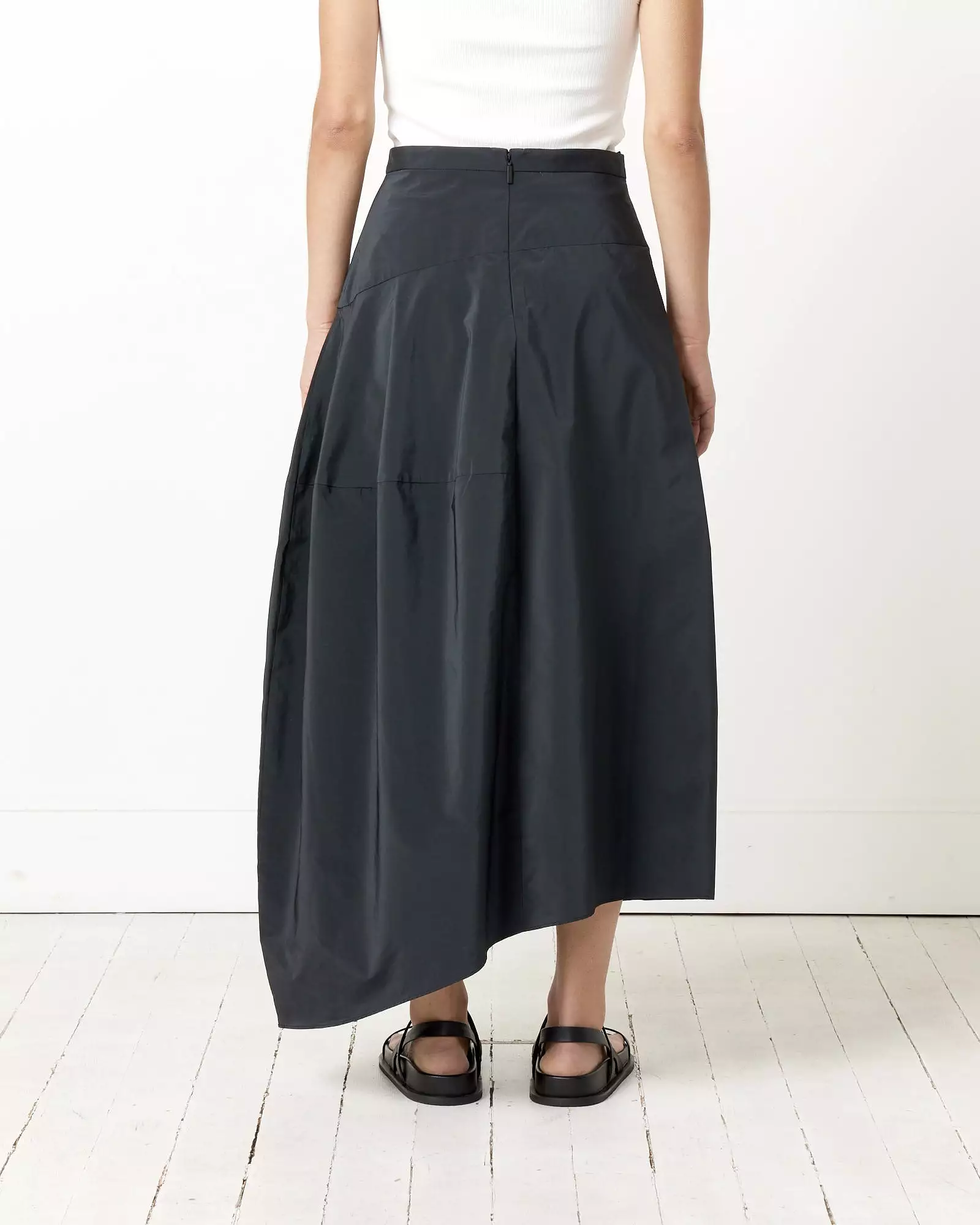 Asymmetrical Balloon Skirt in Black