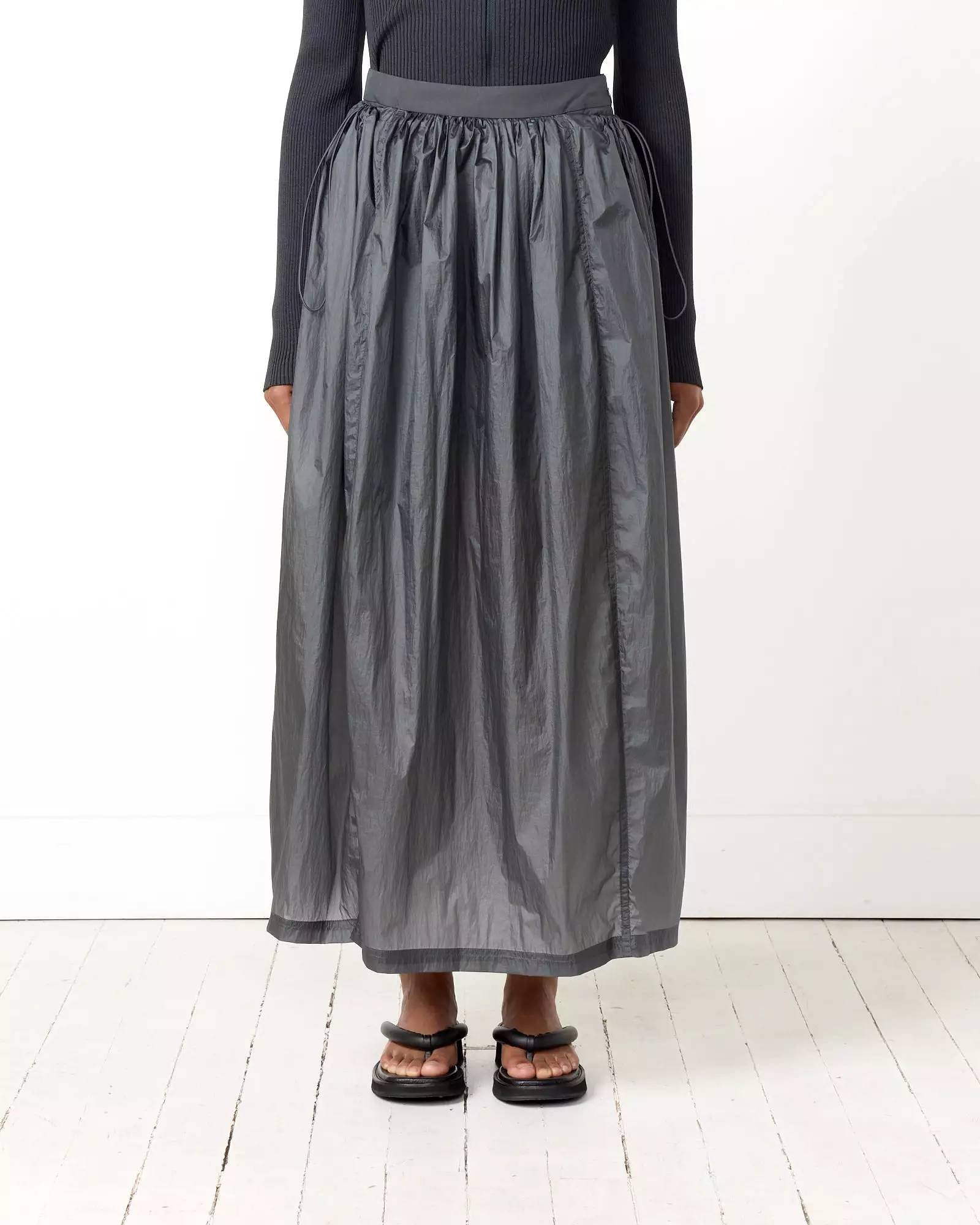 Layered Shirring Skirt in Navy