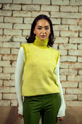 SLEEVLESS KNIT SWEATER