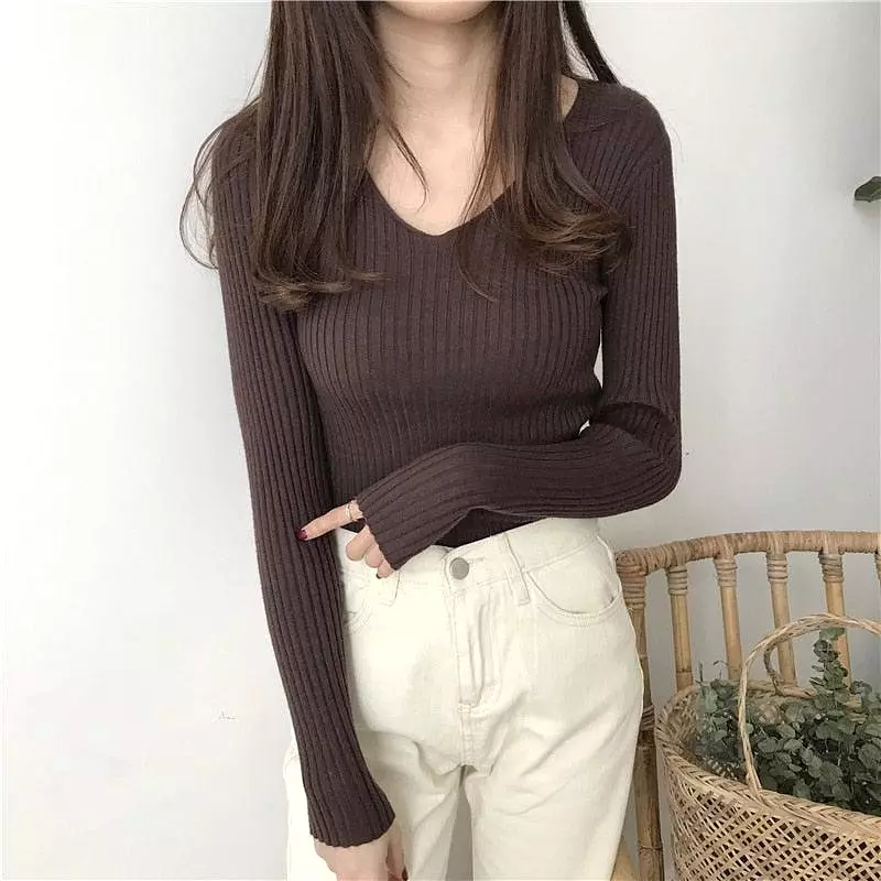 V-Neck Slim Knitted Sweater