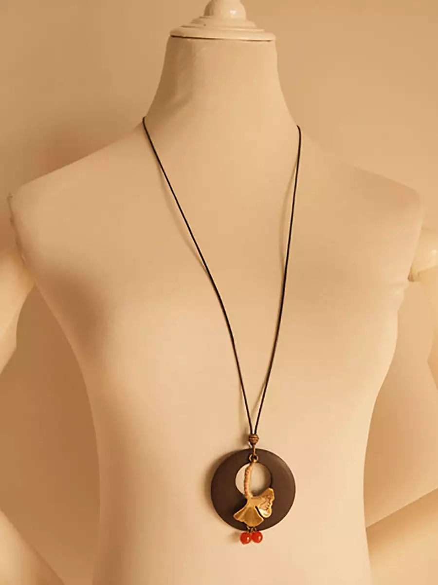 Women Alloy Leaf Round Wooden Sweater Necklace KL1042